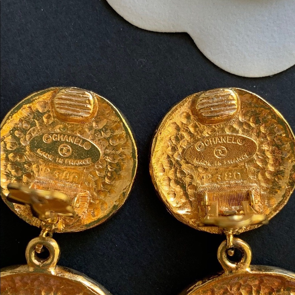 all sold Chanel vintage earrings and pin for sale - Picture 6 of 7